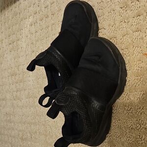 Girl Nike Sneakers In Black